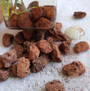 龍彩礦產品供應高吸附紅火山巖 火山石濾料